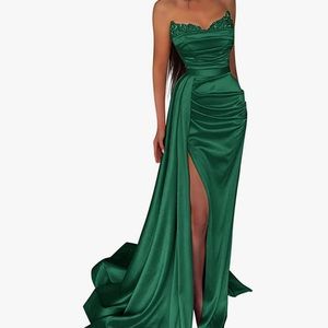 Green dress, brand new never worn